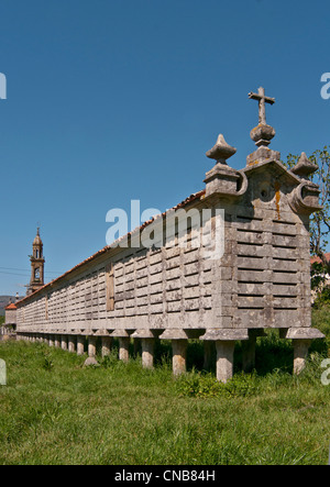 Spanien, Galicien, Carnota, Horreo (erhöhte Kornspeicher) von 345 m, die längste in Galizien, Bj. 1760-1763 Stockfoto