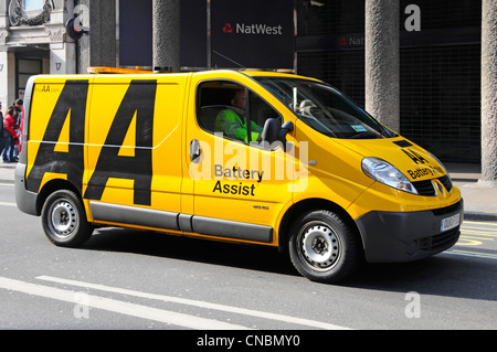AA Batterie helfen Aufschlüsselung van Stockfoto