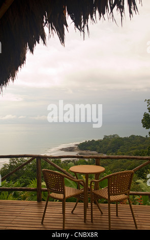 Blick aus einem Zimmer in Lapa Rios Ecolodge in Costa Rica Stockfoto