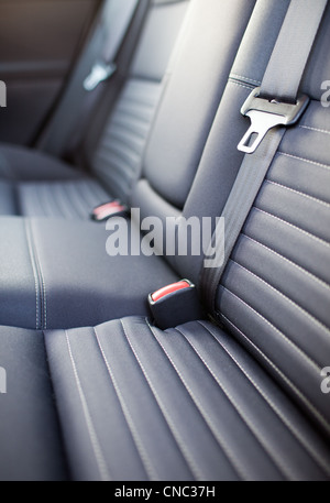 Moderne PKW-Innenraum (flachen DOF - selektiven Fokus, getönten Farbbild) Stockfoto