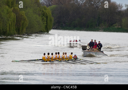 Cambridge-Team - der 158. Xchanging Oxford & Cambridge Universitäten Boat Race Stockfoto