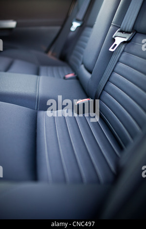 Moderne PKW-Innenraum (flachen DOF - selektiven Fokus, getönten Farbbild) Stockfoto