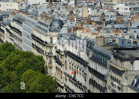 Frankreich, Paris, Haussmann geben Gebäuden der Foch Avenue gesehen von der Spitze des Triumphbogens Stockfoto