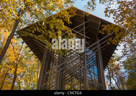 Thorncrown-Kapelle in Eureka Springs, Arkansas, abgeschlossen und im Jahr 1980 für die Öffentlichkeit geöffnet. Stockfoto