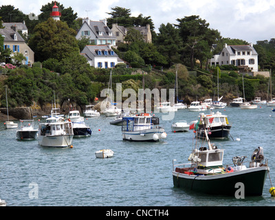 Fischerboot im Hafen von Doelan, Amont Leuchtturm, Finistere, Bretagne, Bretagne, Frankreich Stockfoto