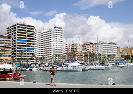 Fachzeitung Und Hafen der Hauptstadt Palma, Mallorca, Spanien. | Gebäude und Hafen der Hauptstadt Palma, Mallorca, Spanien. Stockfoto