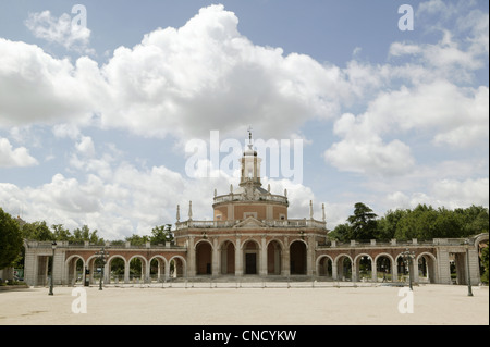 Mariblanca quadratische Aranjuez Madrid Spanien Kirche San Antonio Iglesia Plaza Denkmal königlichen Panorama Tourismus Skidorf Stockfoto