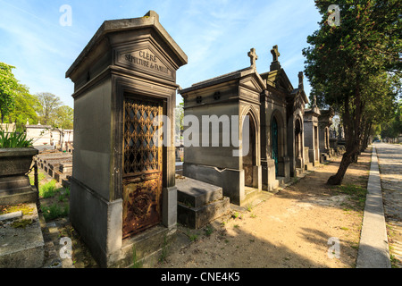 Gräber auf dem Friedhof Père Lachaise, Paris Stockfoto