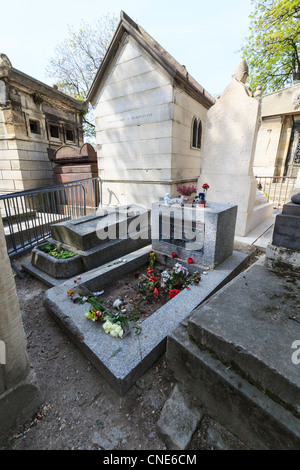 Das Grab von Jim Morrison von 'The Doors' auf dem Friedhof Père Lachaise, Paris Stockfoto