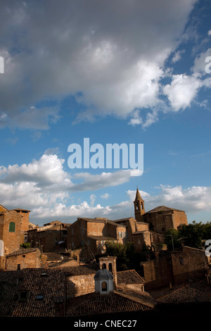 Blick auf das mittelalterliche Viertel in der umbrischen Stadt Orvieto, Italien Stockfoto