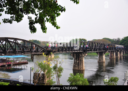 Die Brücke über den River Kwai, Kanchanaburi, Provinz Kanchanaburi, Thailand Stockfoto