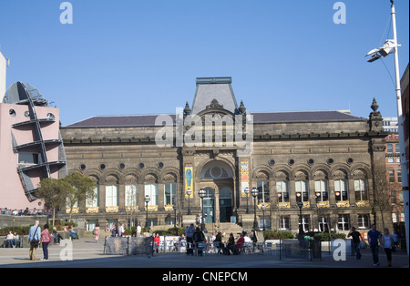 Leeds West Yorkshire England Stadtmuseum in atemberaubender Leeds Institutsgebäude im Millennium Square Stockfoto