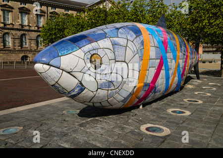 Belfasts Big Fish mit branding "Belfast 2012" Stockfoto