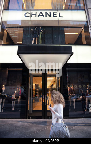 Chanel-Store auf der Fifth Avenue in Manhattan, New York City Stockfoto