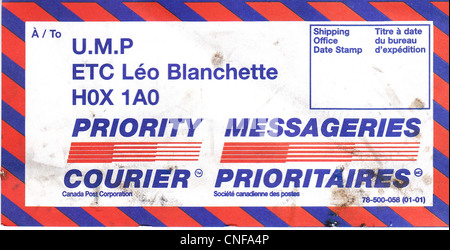 Canada Post Tags und Etiketten auf Mono's, flachen Wannen, Lettertainers und verschiedene andere Geräte verwendet, sowie für allgemeine Tags und Labels. Stockfoto