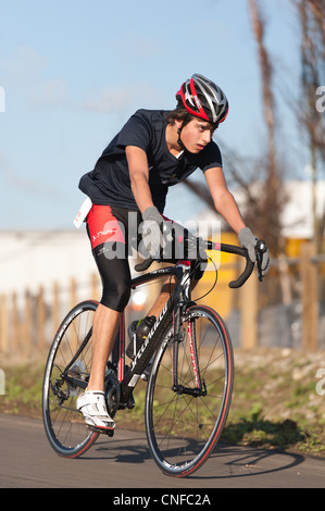 Februar TT Zeitfahren Radfahren als Teil eines Duathalon, Tri-Athleten-Training für super Serie Triathlon Great Britain, Fahrrad Bein Stockfoto