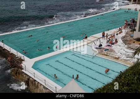 Freibad entlang der Küste von Bondi Beach, Bronte und Reisbrei, Sydney, Australien Stockfoto