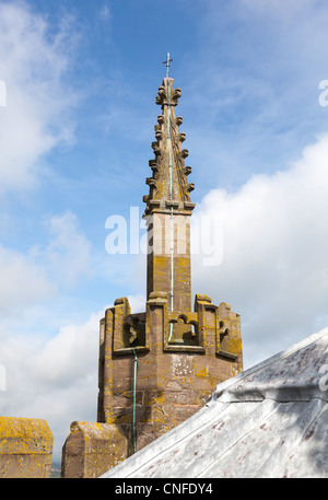 Schnitzen von steinernen Turm auf dem Dach des Turmes der Pfarrkirche Kirche der St. Laurence in Ludlow Stockfoto