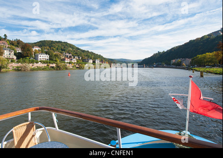 Kreuzfahrt-Schiff am Neckar River Heidelberg, Deutschland. Stockfoto