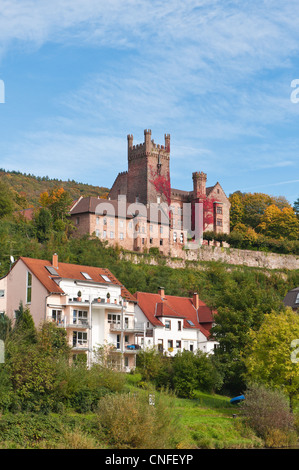 Die Mittelburg (Mittelschloss) in Neckarsteinach, Deutschland. Stockfoto