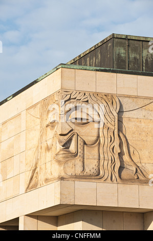 Kunst im öffentlichen Raum auf den Aufbau von Dresden, Deutschland. Stockfoto