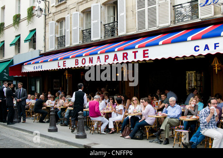 Cafe Le Bonaparte in St. Germain des Prés in Paris, Frankreich Stockfoto