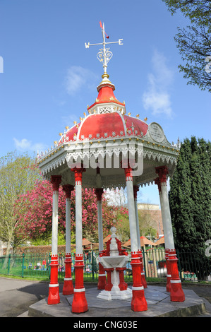 Peoples Park, Limerick, City, Irland, Trinkbrunnen, Mitarbeiter von Russell Flour Mills Stockfoto