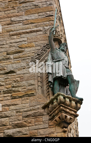 Das Wallace-Monument auf dem Gipfel des Abbey Craig in Sterling, Schottland Stockfoto