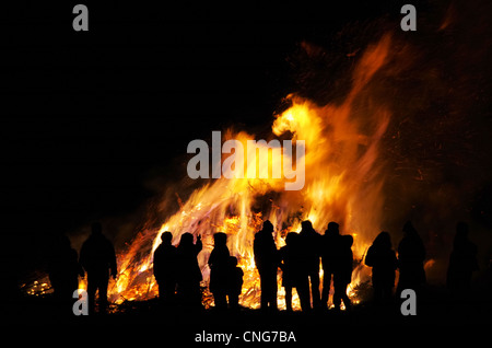 Hexenfeuer - Walpurgisnacht Lagerfeuer 104 Stockfoto