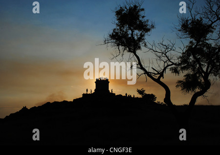 Ukraine. Krim. Kertsch. Sicht auf Mount Mithridate. Sonnenuntergang. Stockfoto