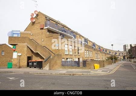 Wohnblocks im East End von London, UK Stockfoto