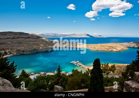 Europa-Griechenland, Dodekanes, Rhodos, Blick auf das Meer aus dem Acropoli des Dorfes Lindos Stockfoto