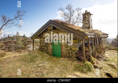 Bild und alte Landhaus aus Stein, in einem Berg Stockfoto