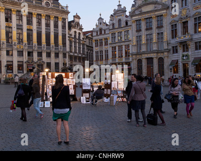 Touristen auf dem Hauptplatz der Grand Place in Brüssel, Belgien Stockfoto