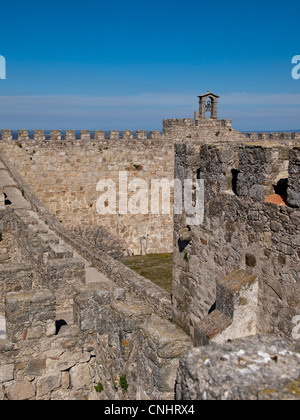 Blick vom innerhalb der Mauern des Schlosses Trujillos. Stockfoto