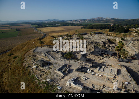 Luftaufnahme der archäologische Stätte von Tel MEDIGO in die Jezreel Senke Stockfoto