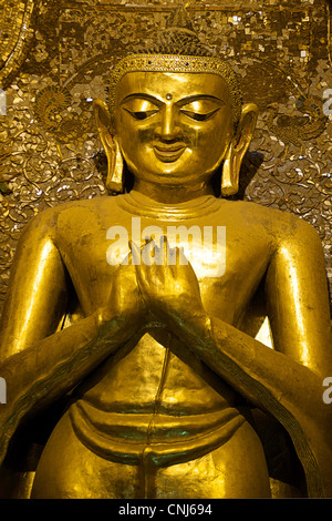 Giant Buddha stehend Kassapa in Ananda Tempel, Pagan, Burma. Bagan, Myanmar. Stockfoto