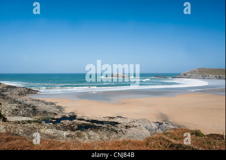 Crantock Beach über Pentire Point Osten von Pentire Point West auf der North Cornwall Coast, England, Großbritannien Stockfoto