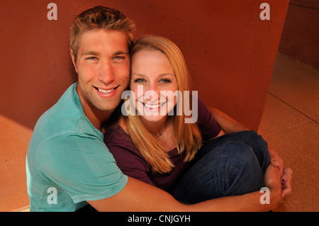 US National Swim Team Mitglieder, die Matt Grevers (links) und Annie Chandler am Schwimmen Verlobte treffen in Columbia, Missouri, USA. Stockfoto