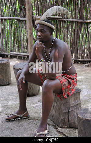 Pedi Stammesangehörige in Lesedi African Cultural Village, Broederstroom, Johannesburg, Provinz Gauteng, Südafrika Stockfoto