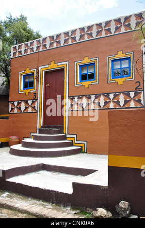 Unterkunft Haus in Lesedi African Cultural Village, Broederstroom, Johannesburg, Provinz Gauteng, Südafrika Stockfoto