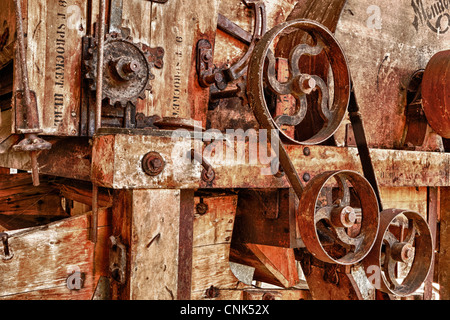 USA, Oregon, Thompsons Mühlen State Heritage Site Detail Clipper Separators, Digital Composite HDR Stockfoto