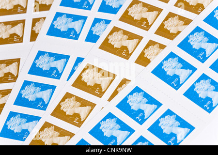 Royal Mail Briefmarken in erster und zweiter Klasse Stockfoto