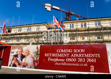 Exterieur der Neubau / neue bauen / building Ruhestand lebenden Appartementhaus / Ferienwohnungen für Rentner Senioren senior alt. UK Stockfoto