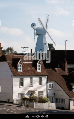 Cranbrook eine kleine historische Stadt in South East Kent England mit einer Windmühle Stockfoto