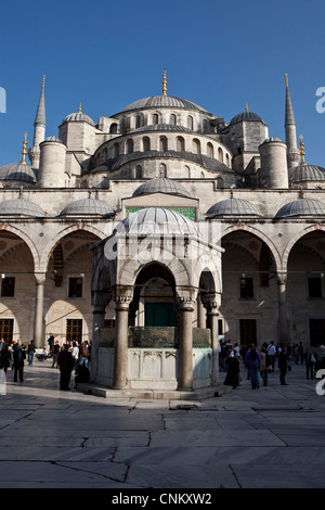 Außen auf die blaue Moschee, Istanbul, Türkei Stockfoto