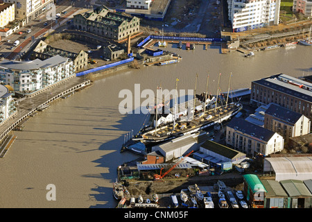 Luftbild zeigt die SS Great Britain vertäut neben dem Fluss Avon in Bristol Stockfoto