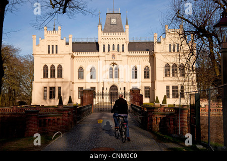 Wasserschloss Evenburg Grabenlöffel Burg im Stadtteil Loga Leer, Ostfriesland, Niedersachsen, Deutschland Stockfoto