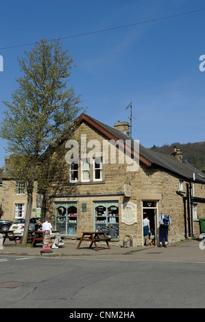 Peak Speisekammer Tee Shop und Bäckerei Eyam Dorf Derbyshire England uk Stockfoto