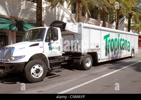 Miami Beach Florida, Fifth 5th Street, Tropicana, Getränke, Lieferwagen, Traktoranhänger, LKW, FL120311005 Stockfoto